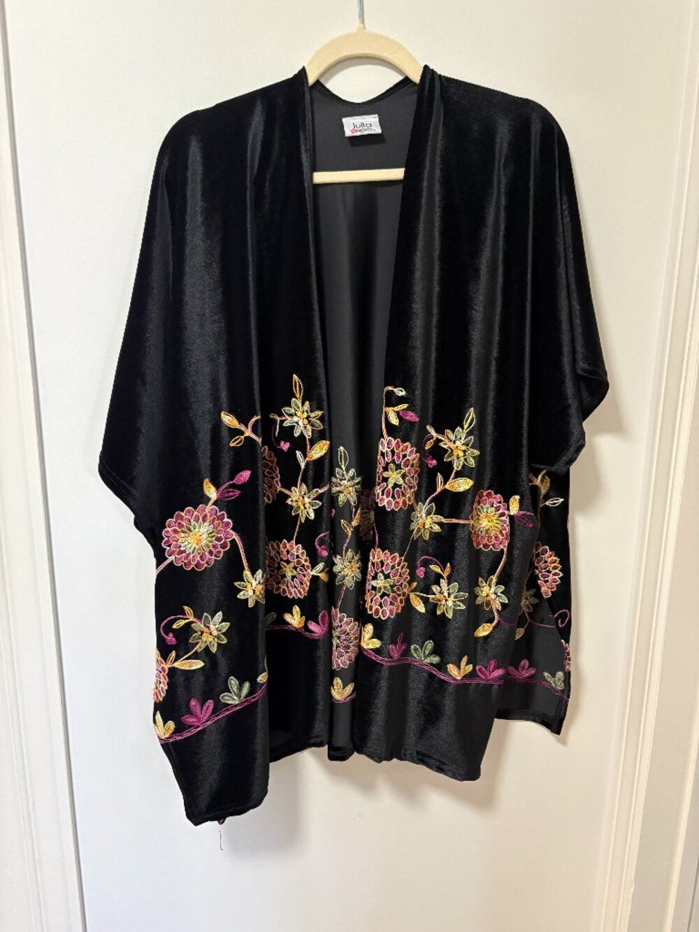Amazing Velvet Oriental Embroidery floral Haori